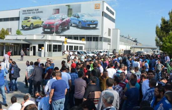 Bursa OYAK Renault’dan bir işçi: İnsanca ücret ve iş güvencesi için birlik olalım!
