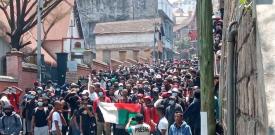 Madagaskar’da yas ve mücadele iç içe!