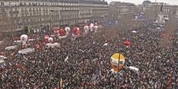 Fransa işçi sınıfı masaya yumruğunu vurdu!