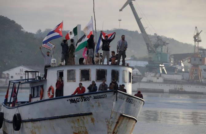 Kuşatma altındaki Küba’ya dünya halkları sahip çıkıyor