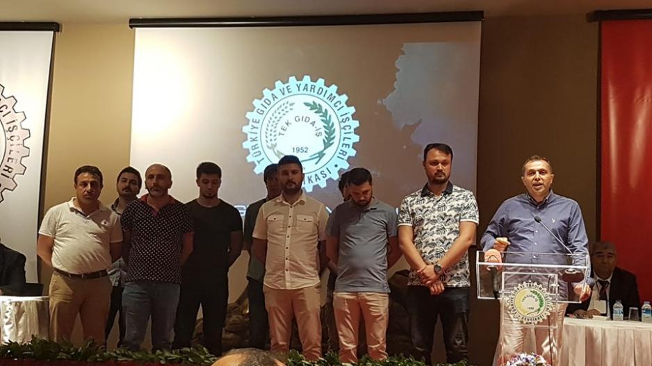 Tek Gıda-iş’ten olağan genel kurulda olağanüstü karar: Yeni yönetime Türk-İş’ten ayrılma yetkisi! Tek Gıda-iş’ten olağan genel kurulda olağanüstü karar: Yeni yönetime Türk-İş’ten ayrılma yetkisi!