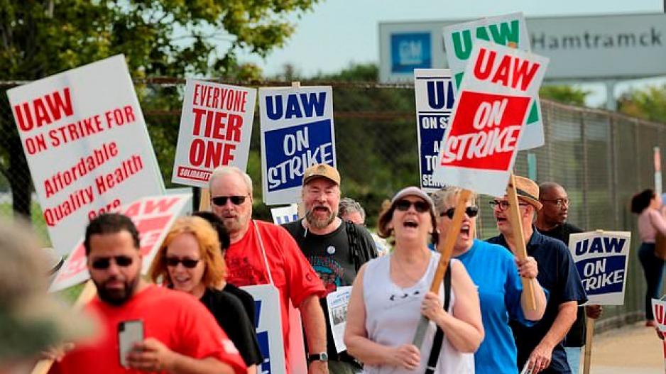 Emperyalizmin kalbinde 49 bin metal işçisi greve çıktı!