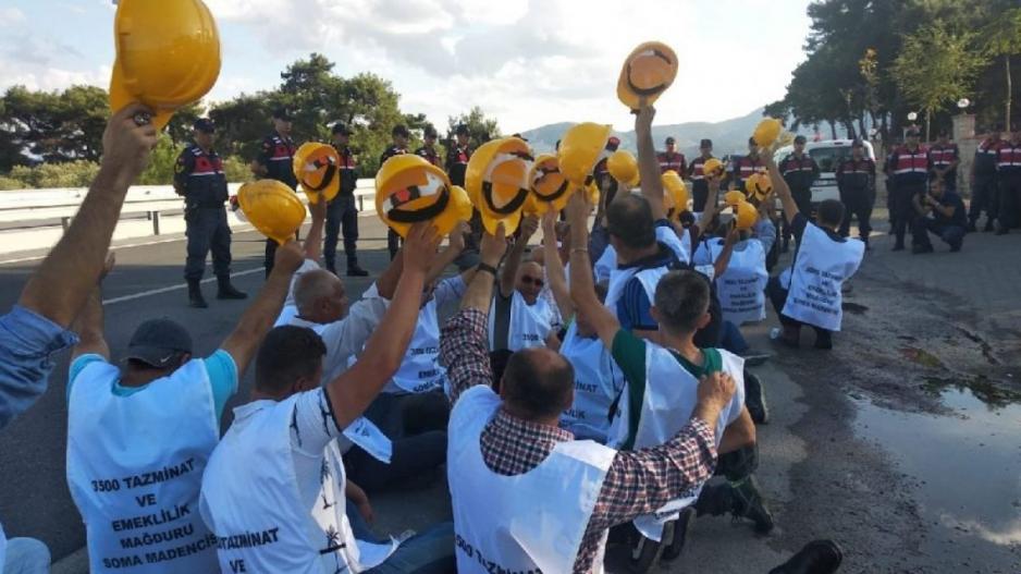 Soma maden işçilerinin mücadeleleri sonuç verdi: Tazminatlar ödenmeye başlandı Soma maden işçilerinin mücadeleleri sonuç verdi: Tazminatlar ödenmeye başlandı