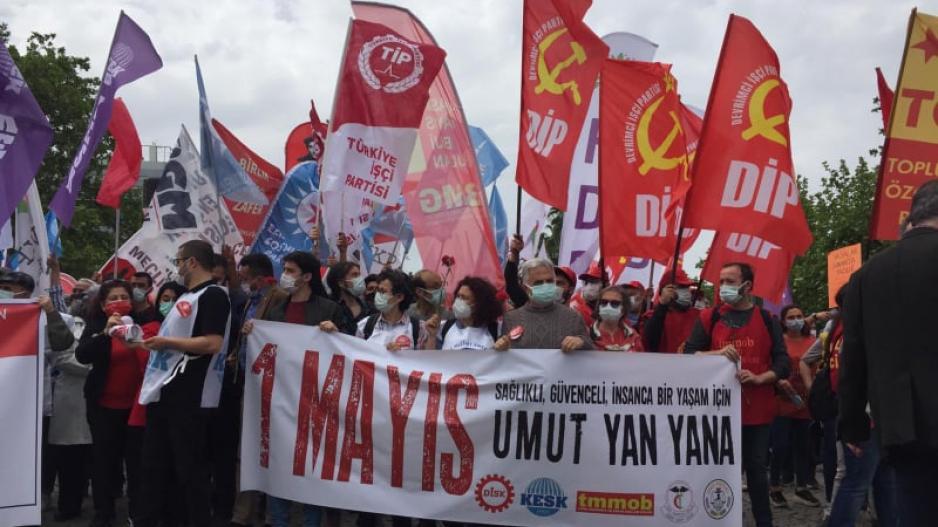 İzmir’de 1 Mayıs basın açıklamasıyla kutlandı