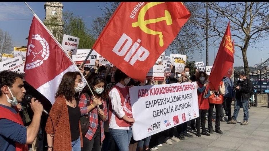 Amerikan emperyalizmine karşı gençlik örgütleri Dolmabahçe’den haykırdı: ABD Karadeniz’den defol! Amerikan emperyalizmine karşı gençlik örgütleri Dolmabahçe’den haykırdı: ABD Karadeniz’den defol!
